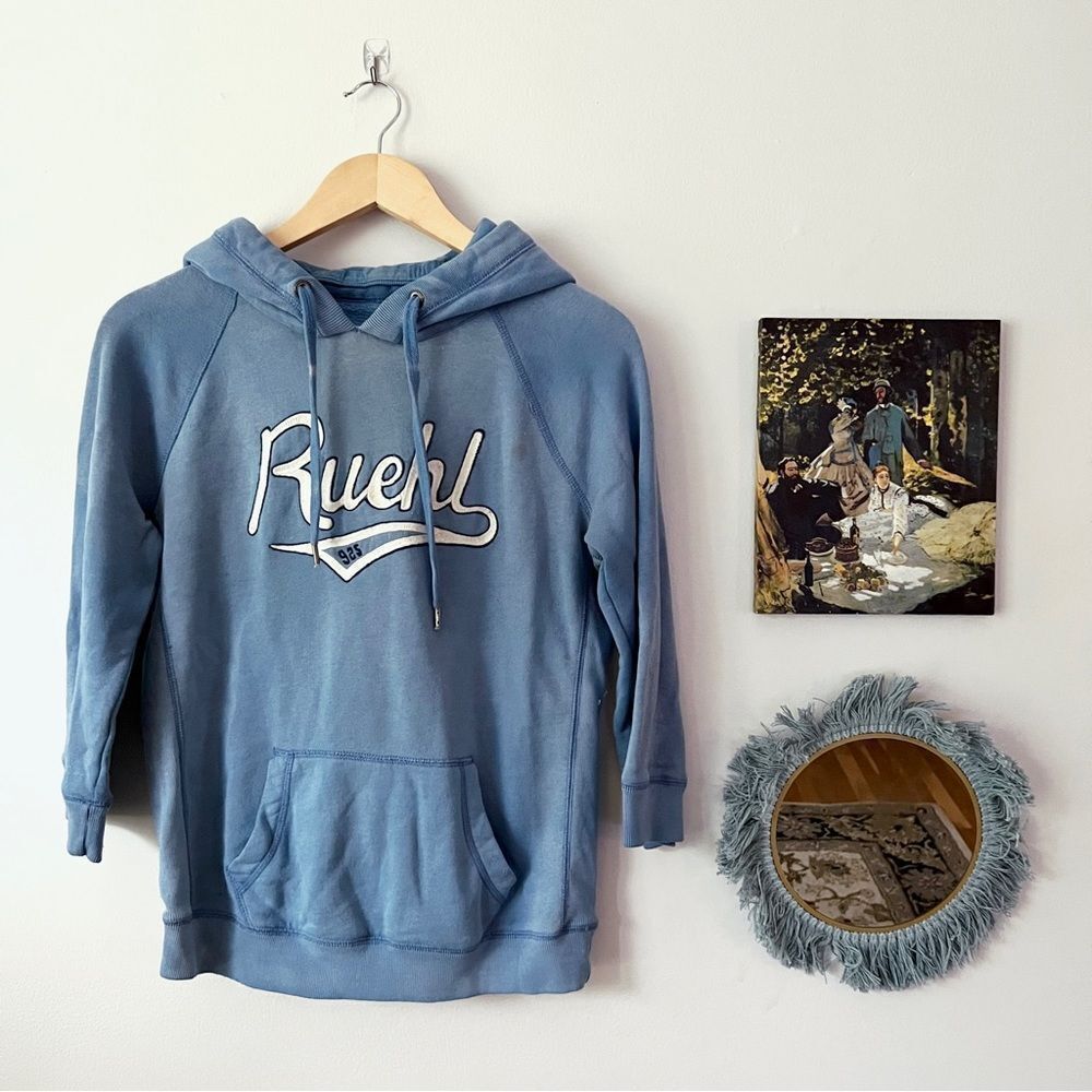 Ruehl No. 925 Sky Blue Graphic Sweatshirt